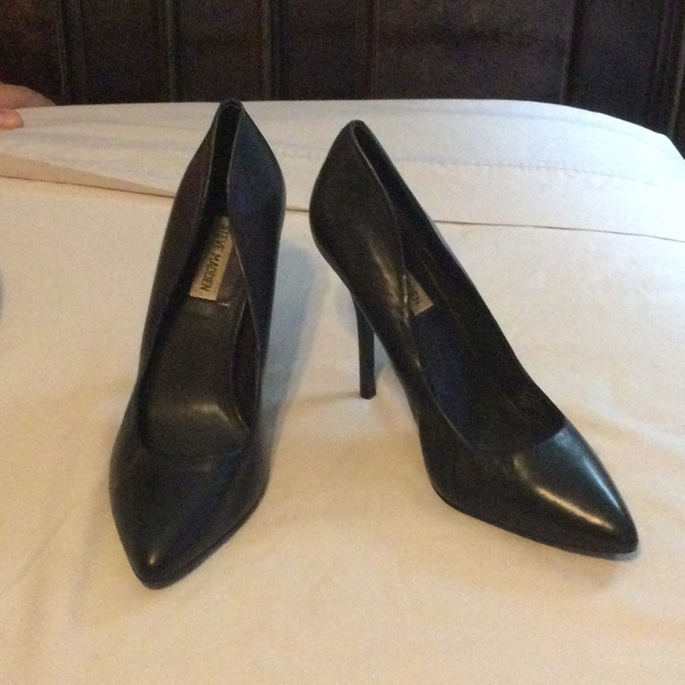 Steve Madden women’s size 10 black heels